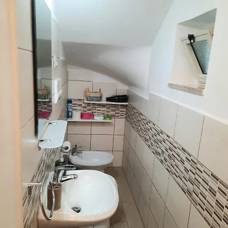 Limone Apartment